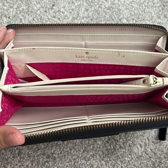 Kate Spade zipper wallet - Picture 3 of 6